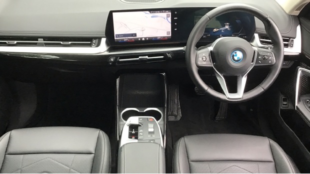 BMW iX1 30 66.5Kwh Xline Xdrive 5-Door 11Kw Charger White #4