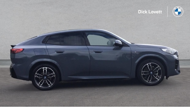 BMW iX2 30 66.5Kwh M Sport Xdrive 5-Door 11Kw Charge MM24VYZ #3