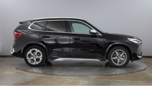 BMW iX1 30 66.5Kwh Xline Xdrive 5-Door 11Kw Charger Black #3