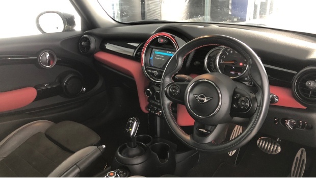 Mini Hatch Cooper Sport Steptronic Euro 6 WR69FOJ White #6