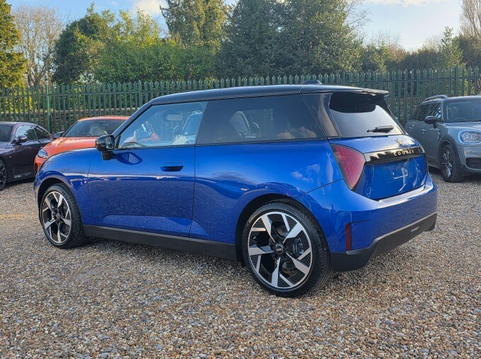 Mini Electric E 40.7Kwh Exclusive 3-Door Blue #5