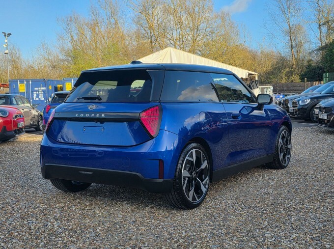 Mini Electric E 40.7Kwh Exclusive 3-Door Blue #3
