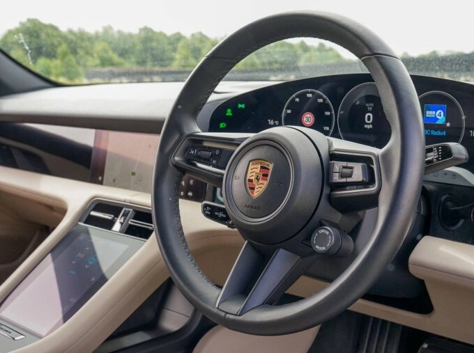 Porsche Taycan Performance 89Kwh Rwd 11Kw Charger FM24YVN Grey #4