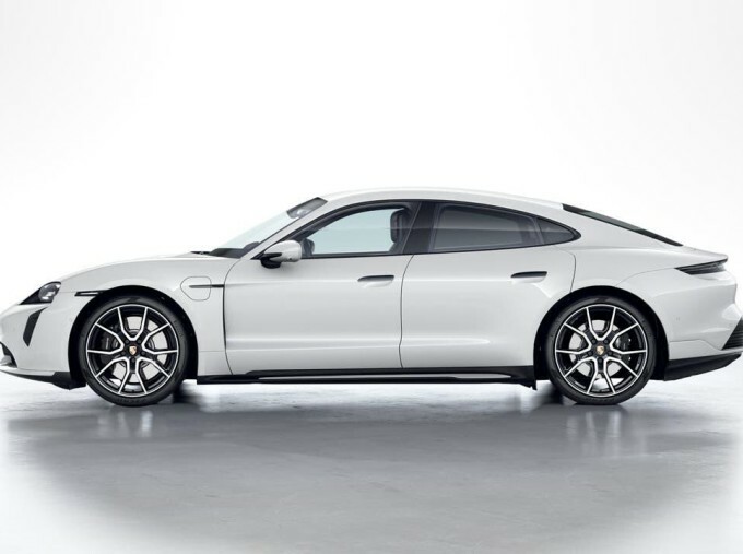 Porsche Taycan Performance Plus 93.4Kwh Turbo 4Wd 4-Door 11 White #2