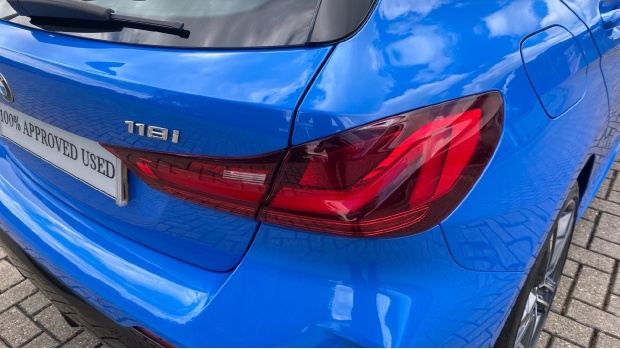 BMW 1 Series Hatchback Black #22
