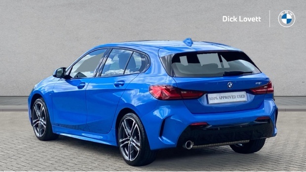 BMW 1 Series Hatchback Black #2