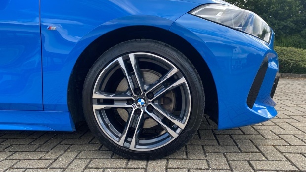 BMW 1 Series Hatchback Black #14