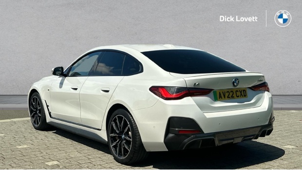 BMW i4 40 83.9Kwh M Sport Edrive AV22CXD White #2