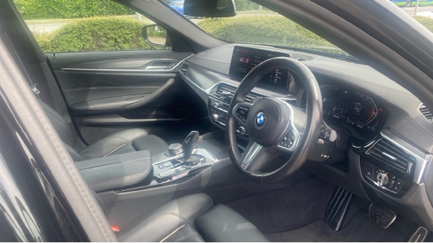 BMW 5 Series 520D Mht M Sport Touring Steptronic Euro 6 WR24DXS Blue #6