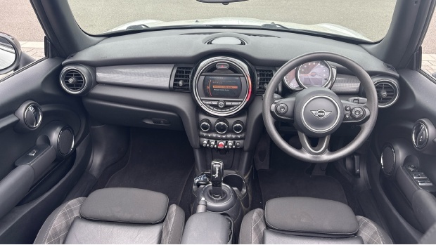 Mini Convertible Cooper Classic Steptronic Euro 6 White #4