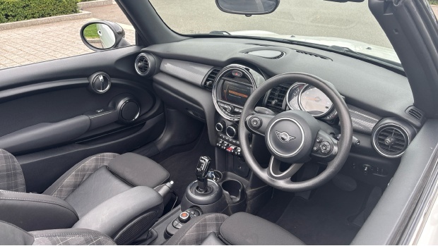 Mini Convertible Cooper Classic Steptronic Euro 6 White #6