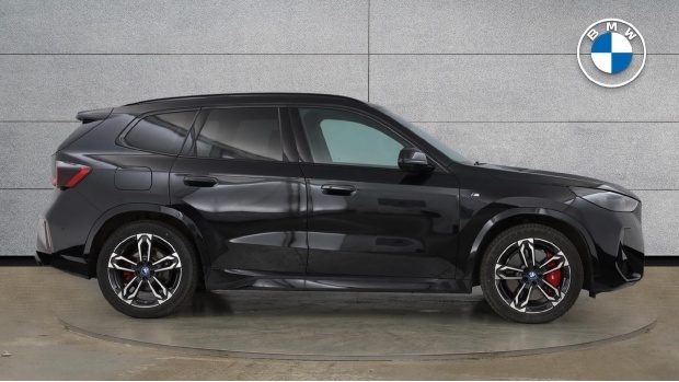 BMW iX1 30 66.5Kwh Shadow Edition Xdrive 5-Door 11Kw Blue #3