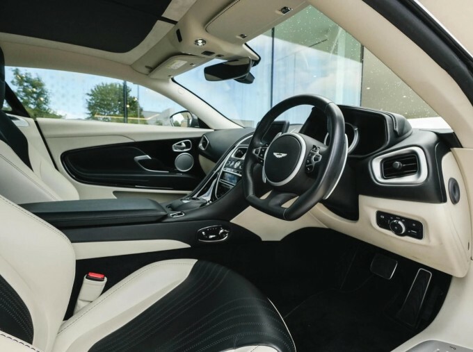Aston Martin DB11 Coupe Black #18