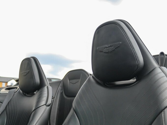 Aston Martin DB11 V8 Black #38