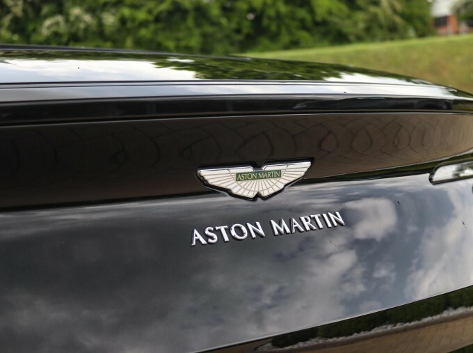 Aston Martin DB11 V8 Black #22