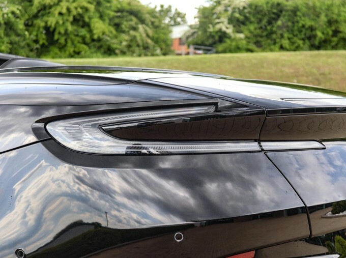 Aston Martin DB11 V8 Black #21
