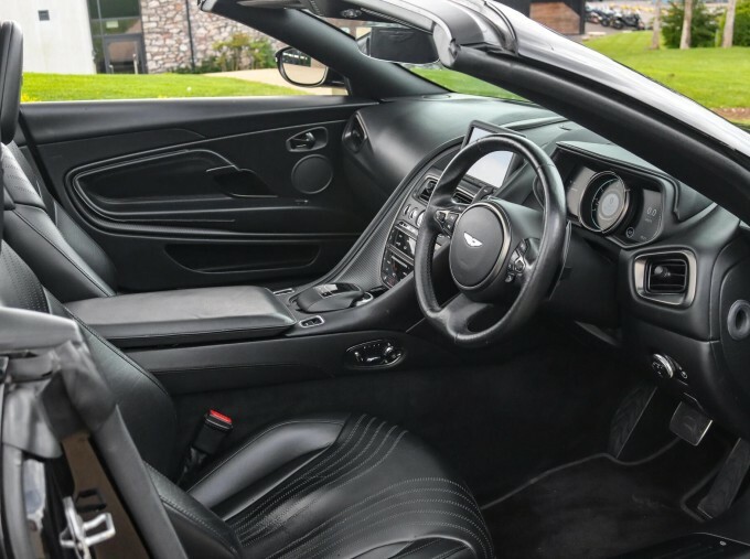Aston Martin DB11 V8 Black #24
