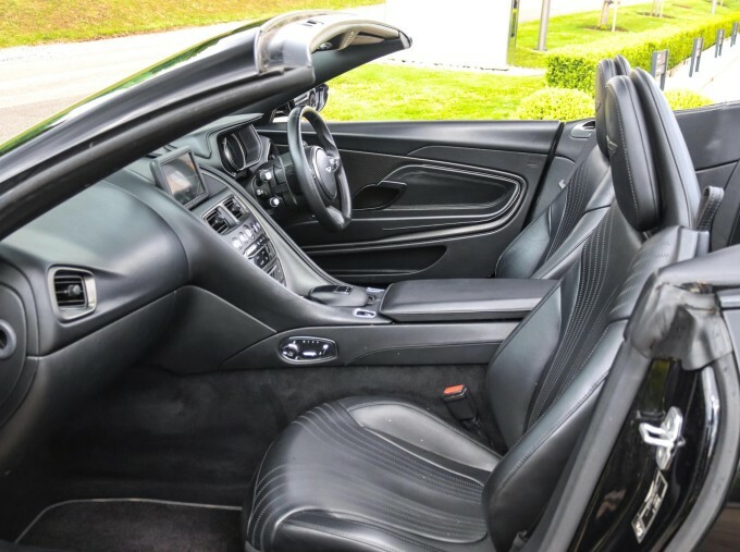 Aston Martin DB11 V8 Black #36