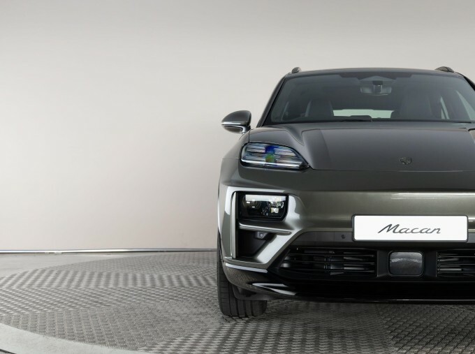 Porsche Macan T 2026 Blue #18