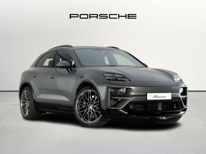 Porsche Macan T 2026 Blue #11