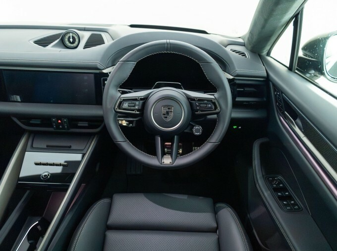 Porsche Macan T 2026 Blue #24