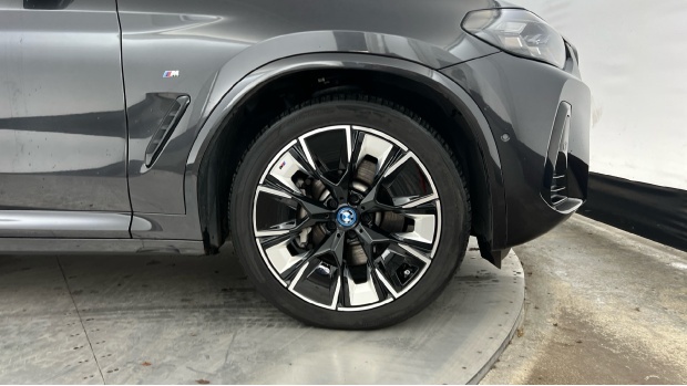 BMW iX3 80Kwh M Sport Pro 5-Door Grey #4