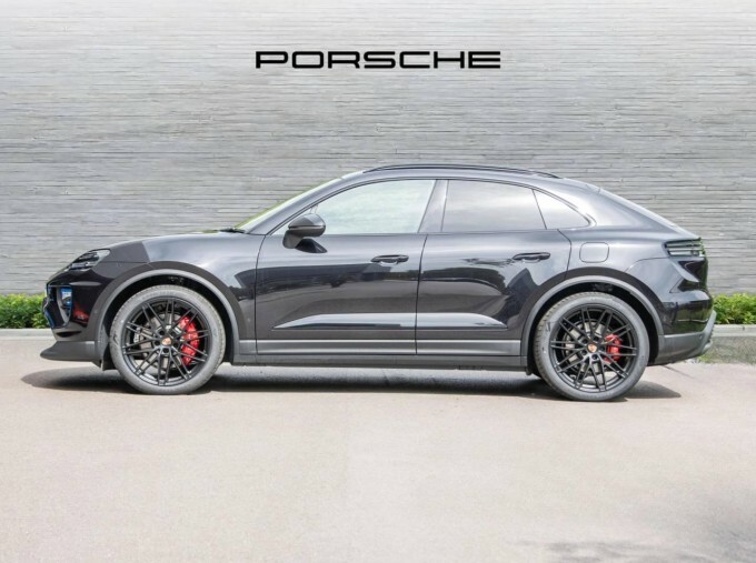 Porsche Macan Macan Suv Black #2