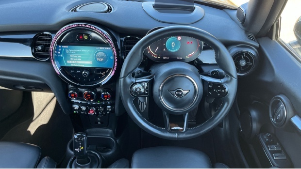 Mini Convertible 2.0 John Cooper Works Steptronic Euro 6-Door Black #5