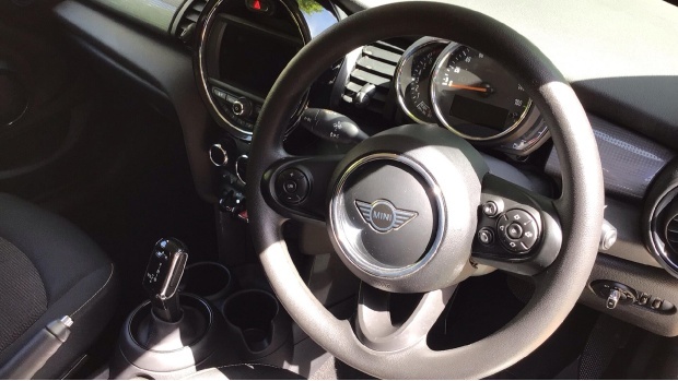 Mini Hatch Cooper Classic Steptronic Euro 6 5-Door Grey #6