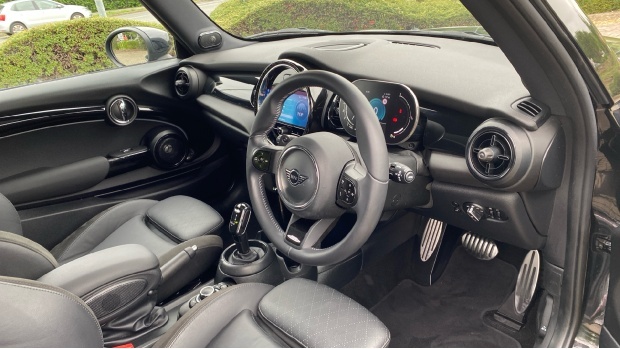 Mini Hatch Cooper S Sport Steptronic Euro 6 WN73KKA Black #6