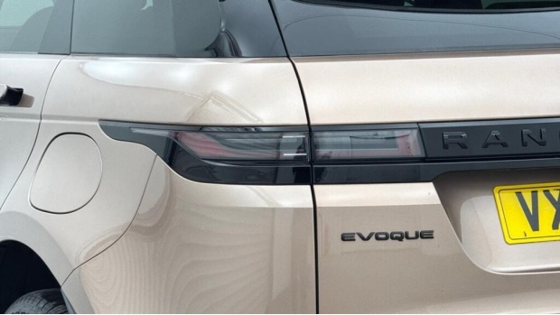 Land Rover Range Rover Evoque P300e Evoque Edition Black #17