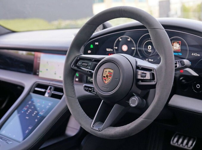 Porsche Taycan Performance Plus 93.4Kwh Gts 4Wd 4-Door 11Kw  #4