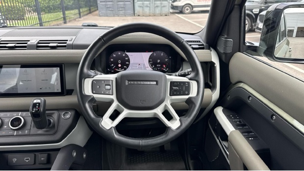 Land Rover Defender 110 Se Brown #15