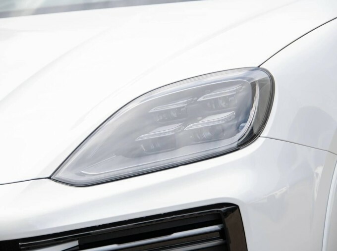 Porsche Cayenne 3.0 V6 E-hybrid 25.9Kwh Black Edition Coupe Pe YK26AWZ Black #8