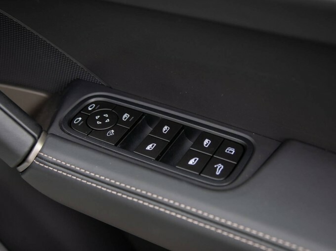 Porsche Cayenne 3.0 V6 E-hybrid 25.9Kwh Black Edition Coupe Pe YK26AWZ Black #32