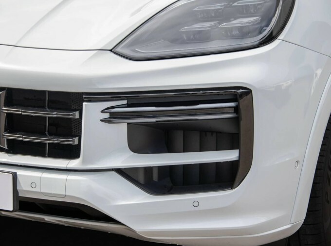 Porsche Cayenne 3.0 V6 E-hybrid 25.9Kwh Black Edition Coupe Pe YK26AWZ Black #10
