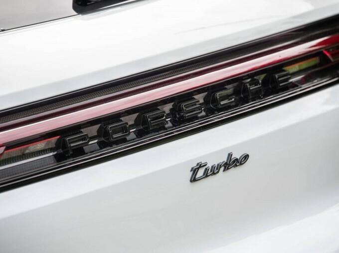 Porsche Cayenne 3.0 V6 E-hybrid 25.9Kwh Black Edition Coupe Pe YK26AWZ Black #26