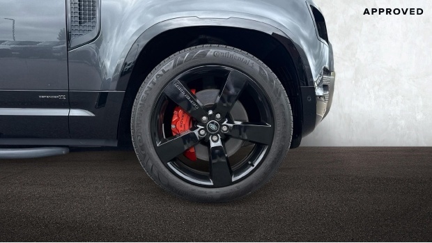 Land Rover Defender 110 2.0 P400e X-dynamic S 110 Black #8