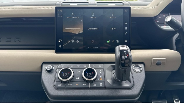 Land Rover Defender 110 2.0 P400e X-dynamic S 110 Black #14