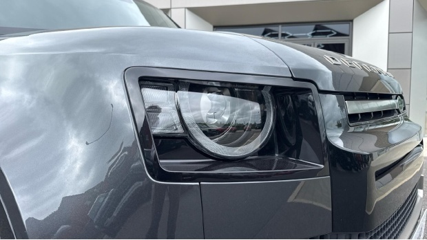 Land Rover Defender 110 2.0 P400e X-dynamic S 110 Black #17