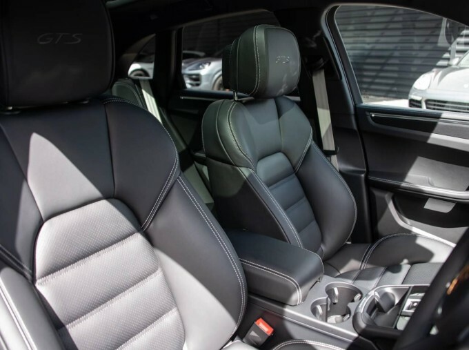 Porsche Macan Macan Suv #5