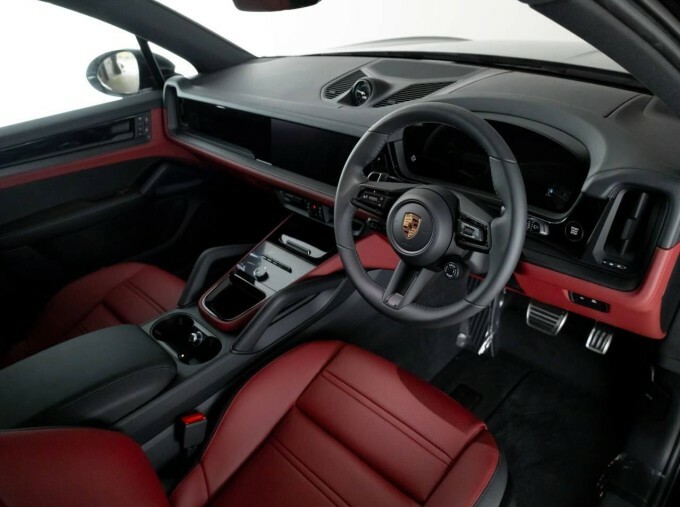 Porsche Cayenne 3.0 V6 E-hybrid 25.9Kwh S Black Edition Tiptronics Black #4