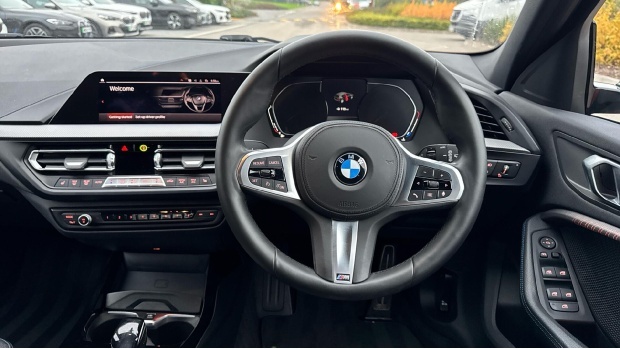 BMW 1 Series 118I M Sport Dct Euro 6 5-Door Red #5