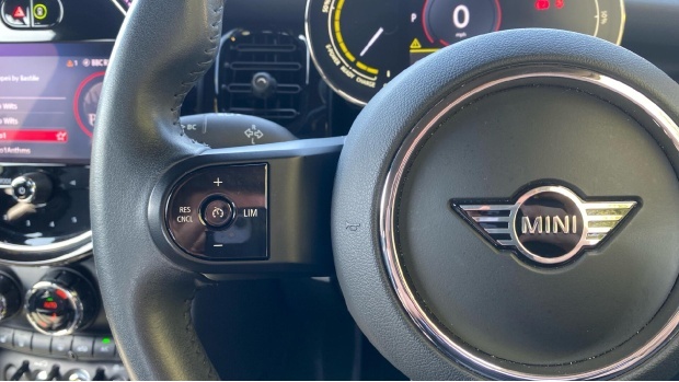 Mini Electric Hatch 135Kw Cooper S Level 2 33Kwh 17In A Black #17