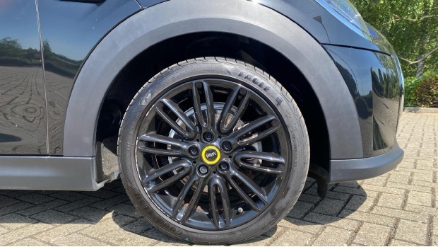 Mini Electric Hatch 135Kw Cooper S Level 2 33Kwh 17In A Black #14