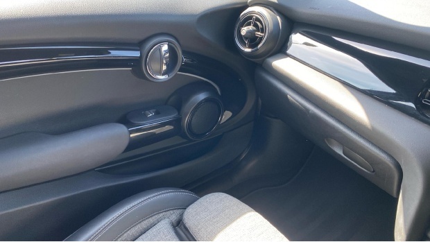 Mini Electric Hatch 135Kw Cooper S Level 2 33Kwh 17In A Black #32