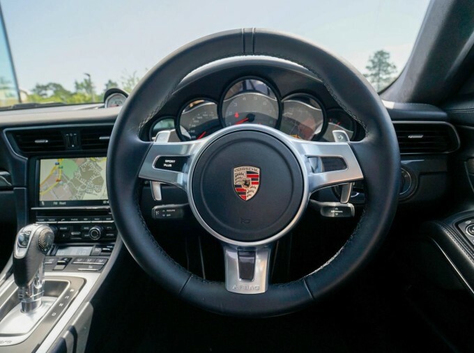 Porsche 911 911 Carrera S Black #21