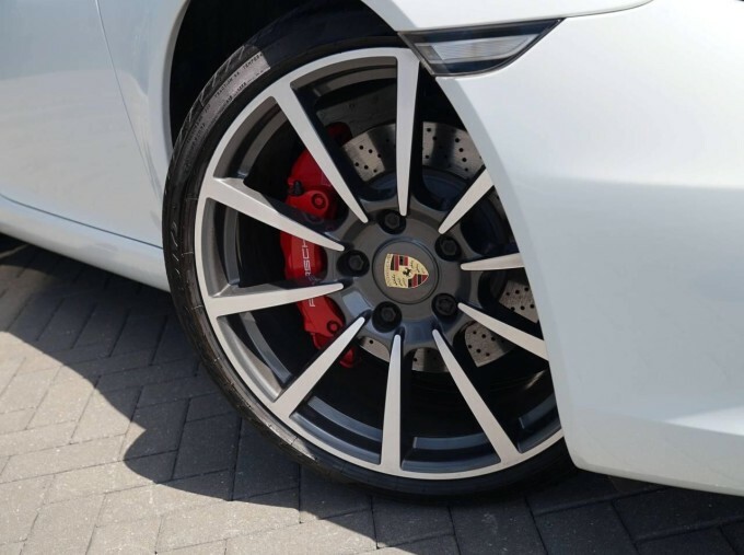 Porsche 911 911 Carrera S Black #46