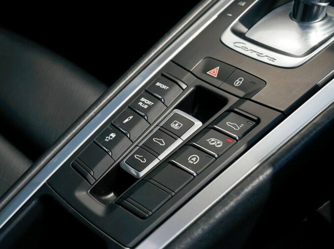 Porsche 911 911 Carrera S Black #37