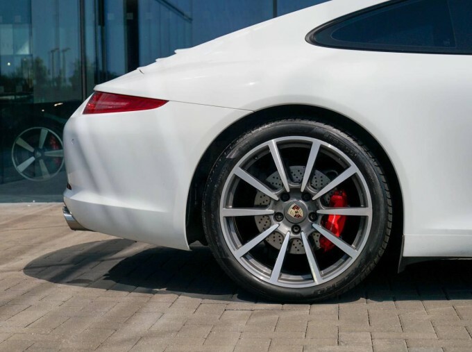 Porsche 911 911 Carrera S Black #54